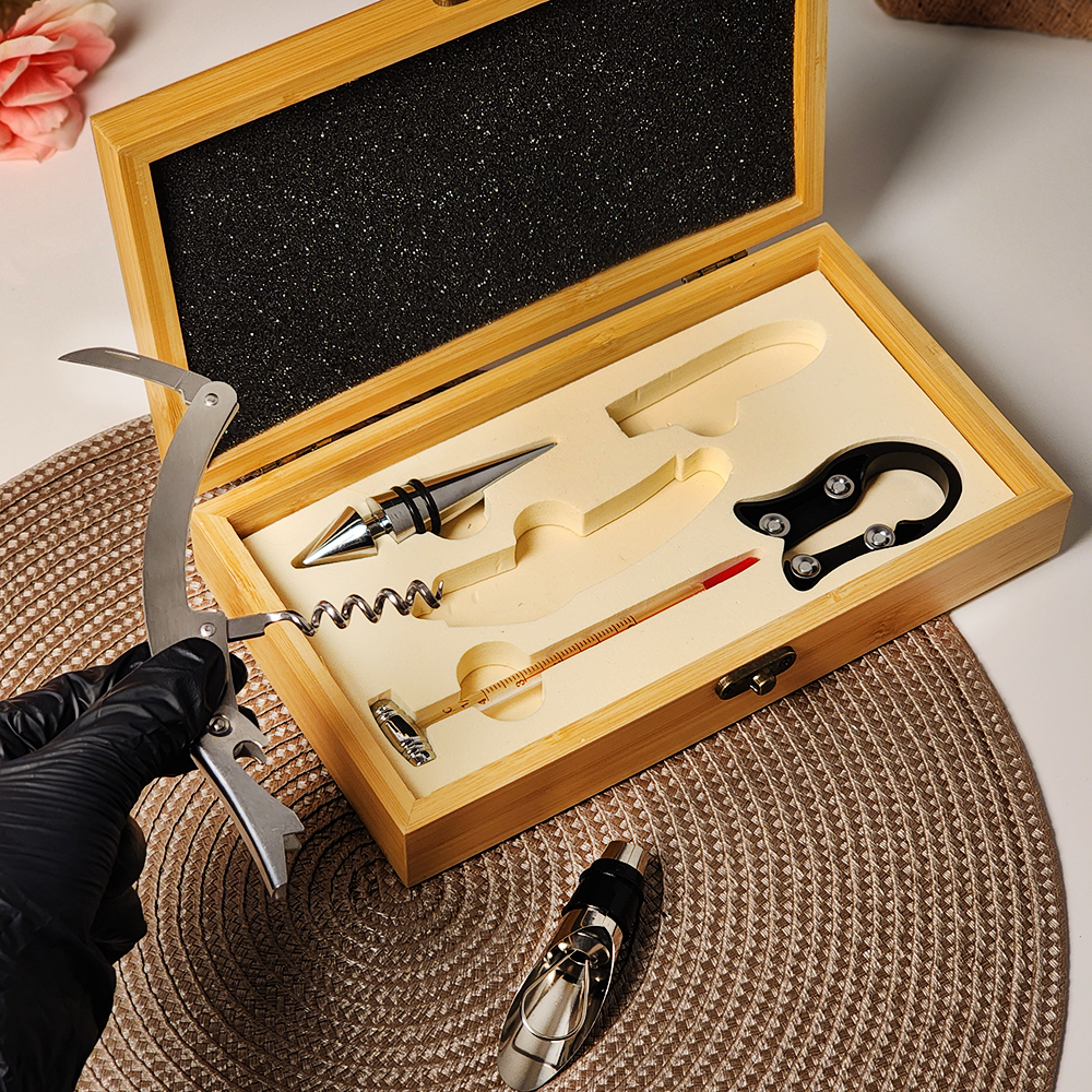 Kit para Vinho com 5 Peças em Caixa de Bambu, Acessórios Sommelier, Presente Elegante para Amantes de Vinho