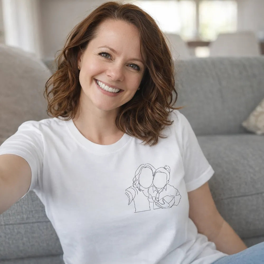 Camiseta Personalizada com Foto em Desenho Fine Line (IA)