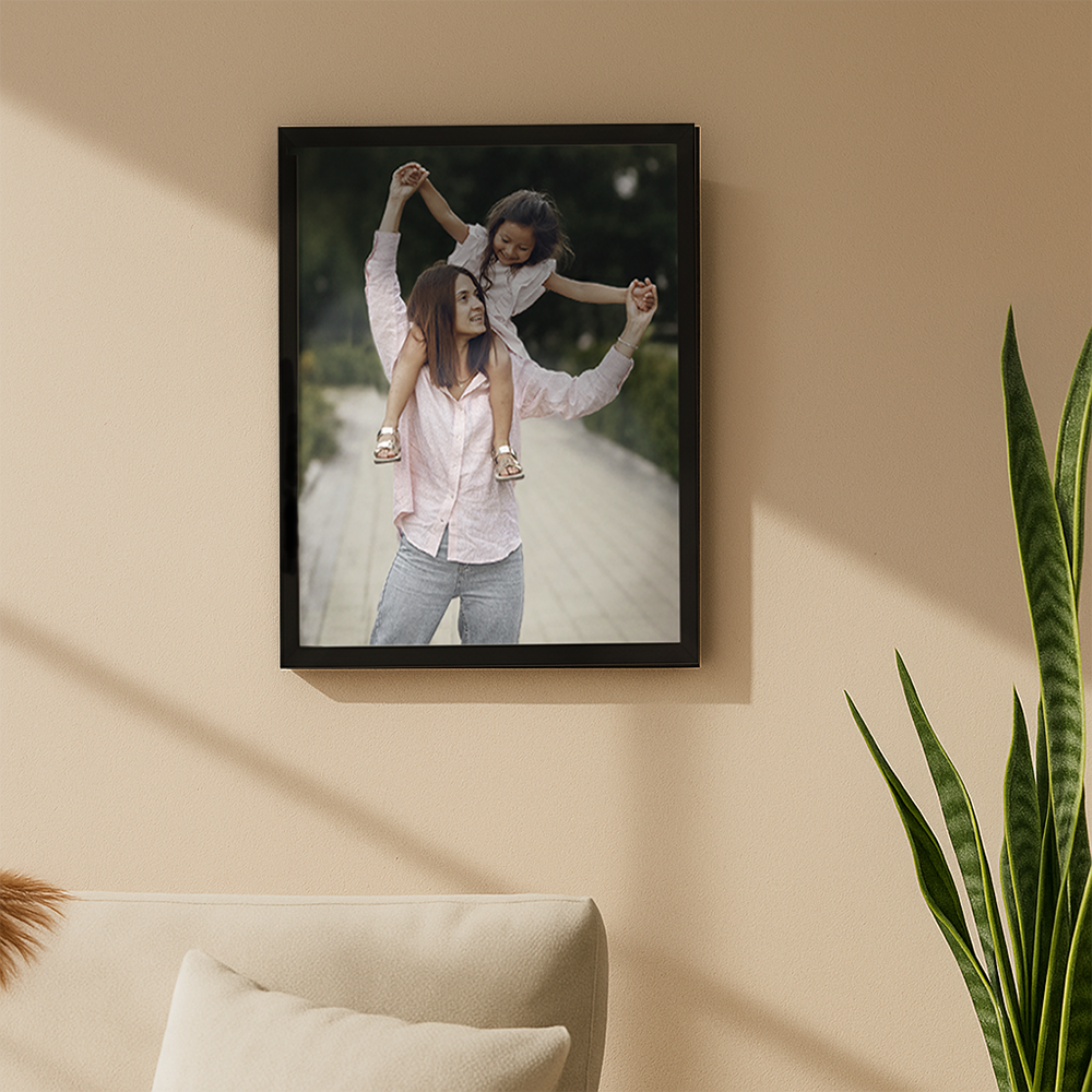 Porta Retrato Vertical 21X29.7 cm Personalizado c/ Vidro Preto/ Branco/ Prata